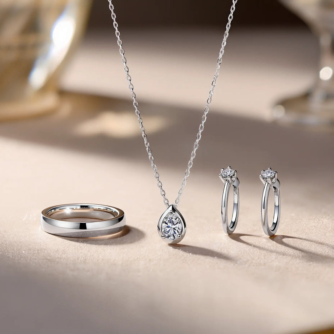 White Gold vs. Platinum Color: The Complete Visual Guide for Rings, Necklaces & Earrings
