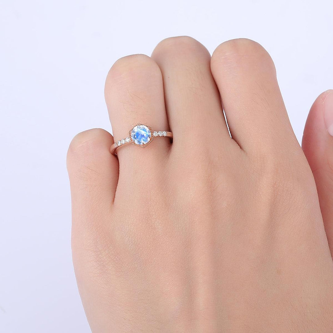 0.8CT Vintage Round Cut Moonstone Engagement Ring - Esdomera