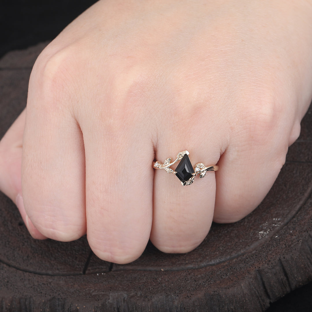1.35 CT kite-geslepen zwarte onyx roségouden natuurlijk geïnspireerde ring met bladranken