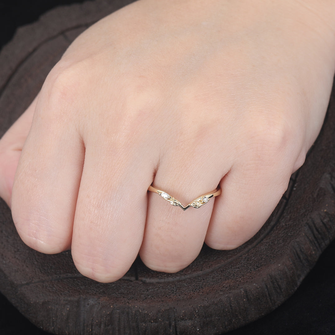Vintage Leaf Engagement Ring Moissanite Stacking Matching Ring