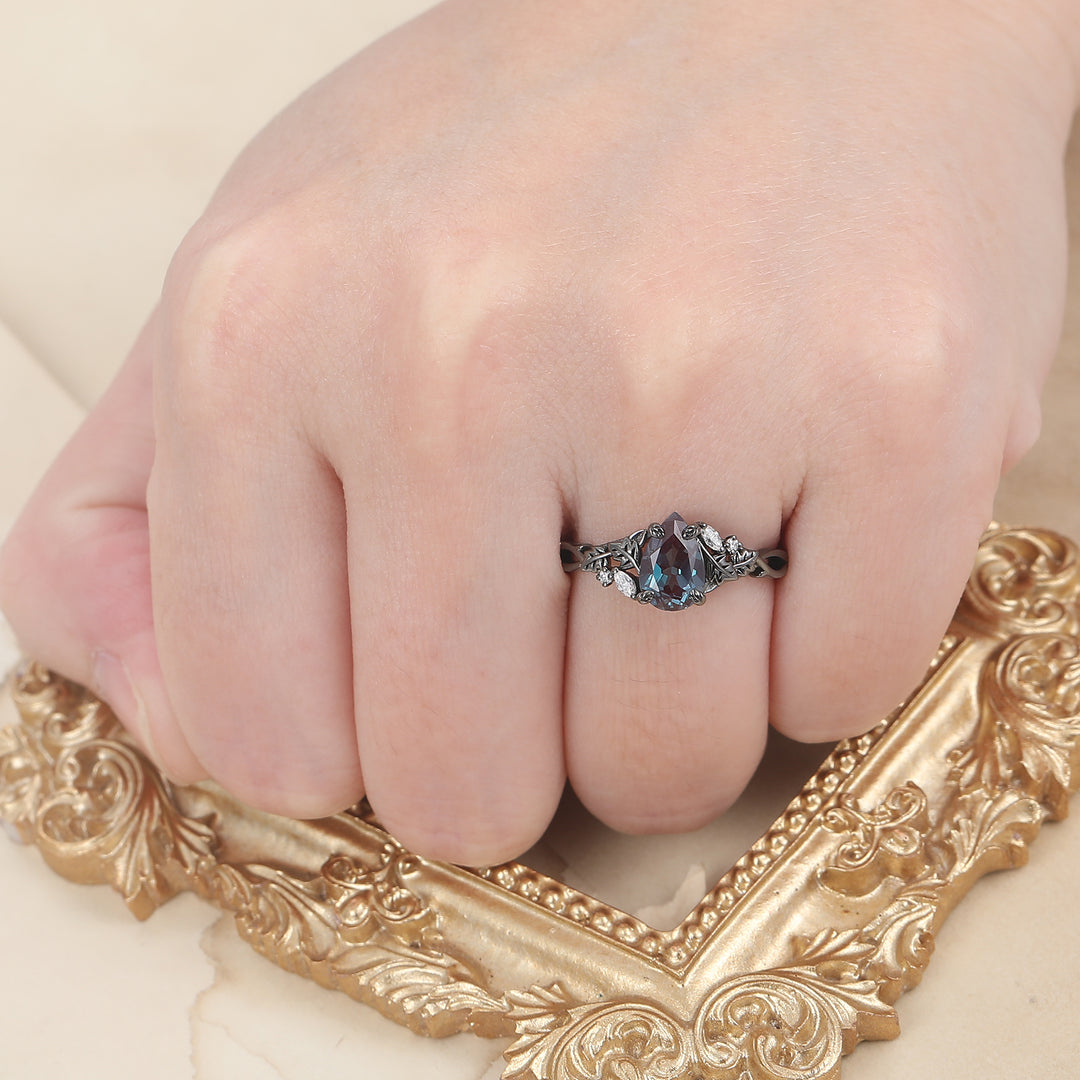 Alexandrite Leaf Floral Engagement Ring Vintage 1.5CT Pear Cut Bridal Anniversary Ring Ring