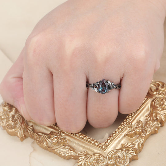 Alexandrite Leaf Floral Engagement Ring Vintage 1.5CT Pear Cut Bridal Anniversary Ring Ring