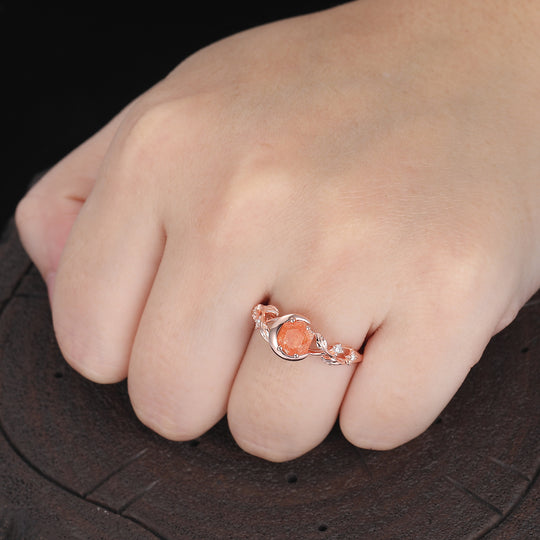 Anello di Fidanzamento Unico con Foglie a Mezzaluna e Pietra di Sole Arancione per Donna Anello della Promessa