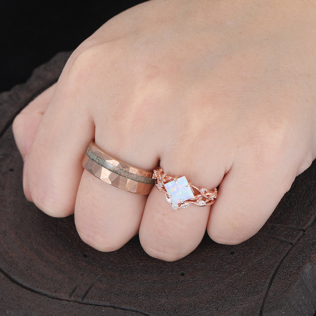 Blatt-Inspirierte Rosa-Weiße Opal-Paarringe – Versprechen, Roségold-Beschichtet, Passendes Ring-Set