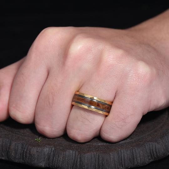 Unique Hammered Wood Men' s Tungsten Wedding Band Unisex Wooden Anniversary Brithday Ring