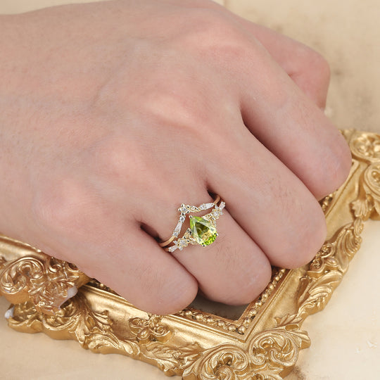 Artsy Engraved Floral Peridot Engagement Rings Solid Yellow Gold Pear Cut Peridot Wedding Ring Set