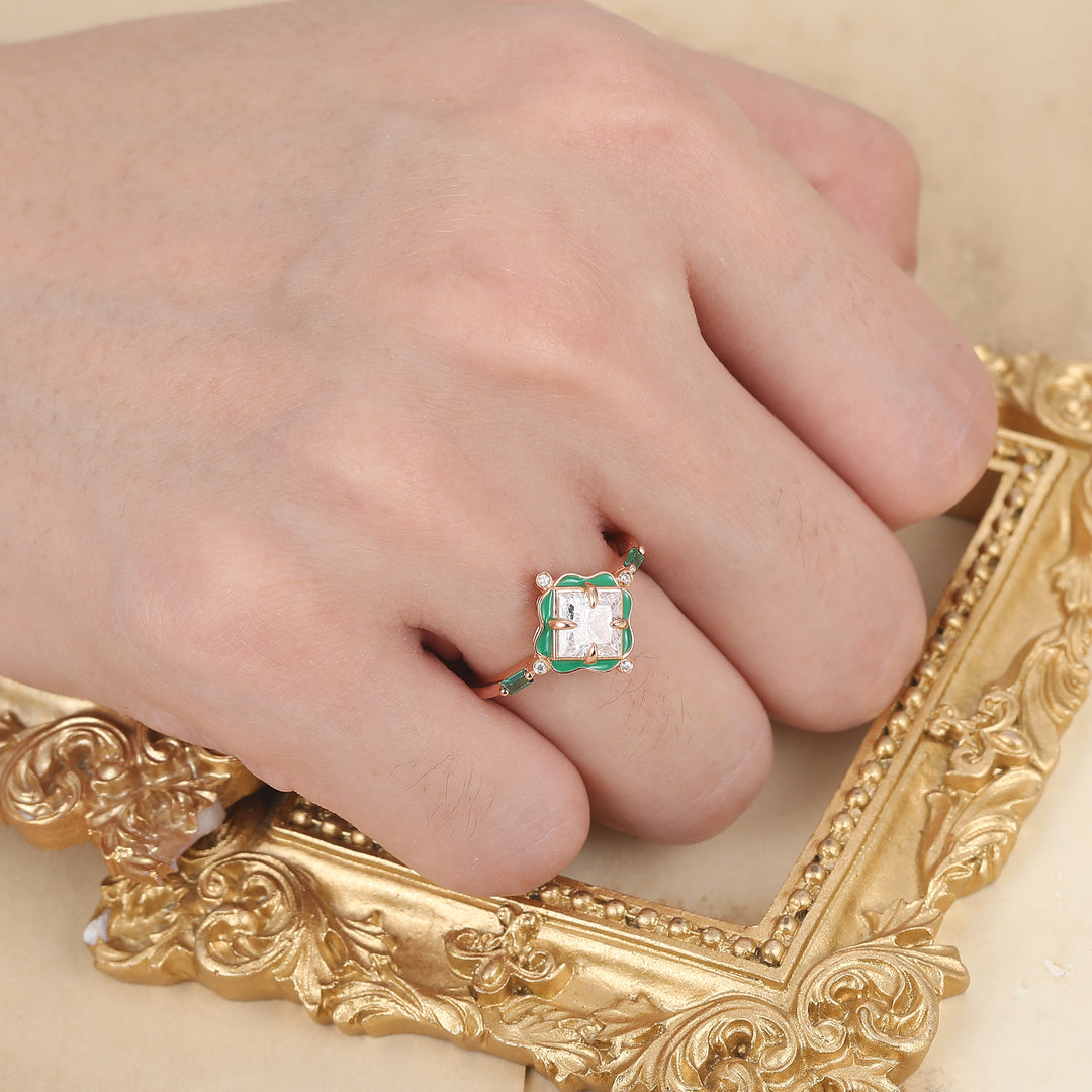 Bague Trèfle en Résine Or Rose et Vert Vif Bague de Fiançailles Moissanite Taille Princesse