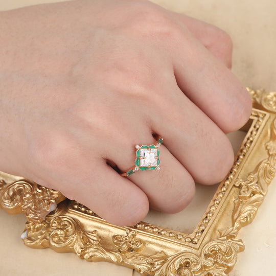 Bague Trèfle en Résine Or Rose et Vert Vif Bague de Fiançailles Moissanite Taille Princesse