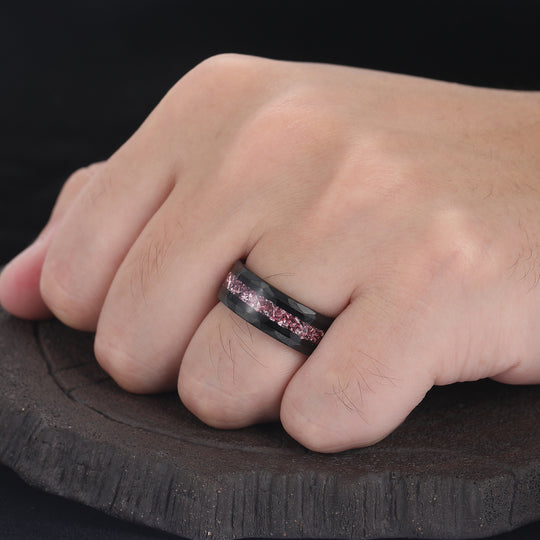 Anello di Promessa da Uomo in Carburo di Tungsteno con Zaffiro Rosa Sbriciolato, Fascia Martellata da 8mm