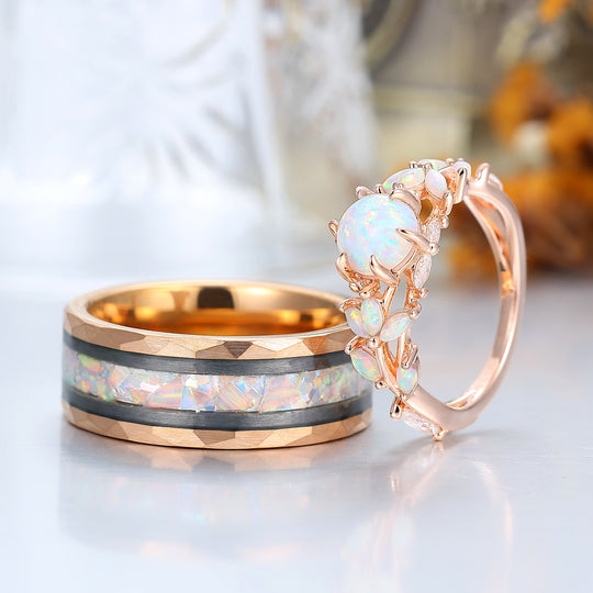 Elegante set verlovingsringen met roze-witte opaal voor koppels — zijn en haar trouwringen