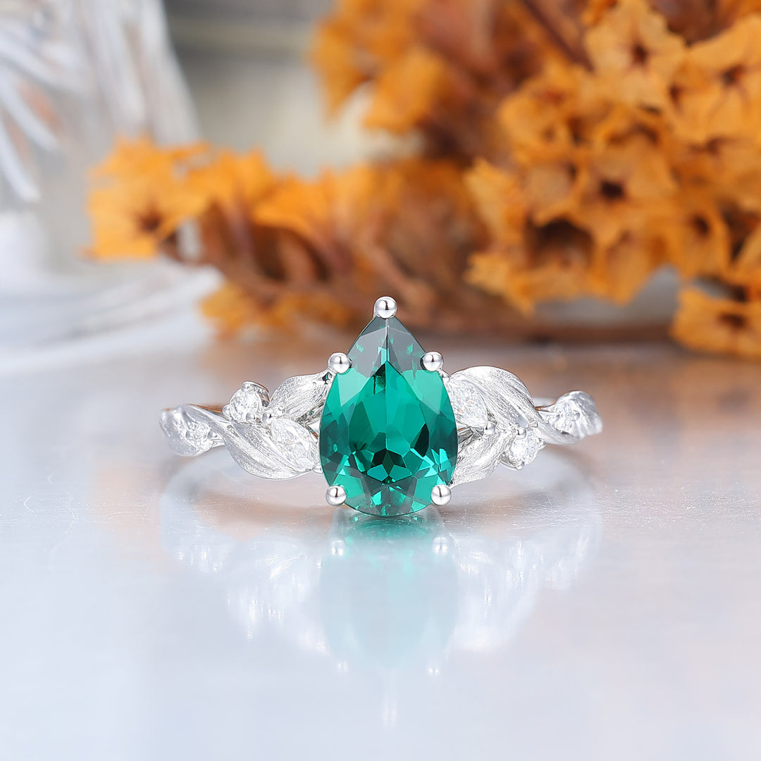 Art Deco 1.5CT Pear Emerald Women Ring Unique Leaf-inspired Emerald Engagement Ring