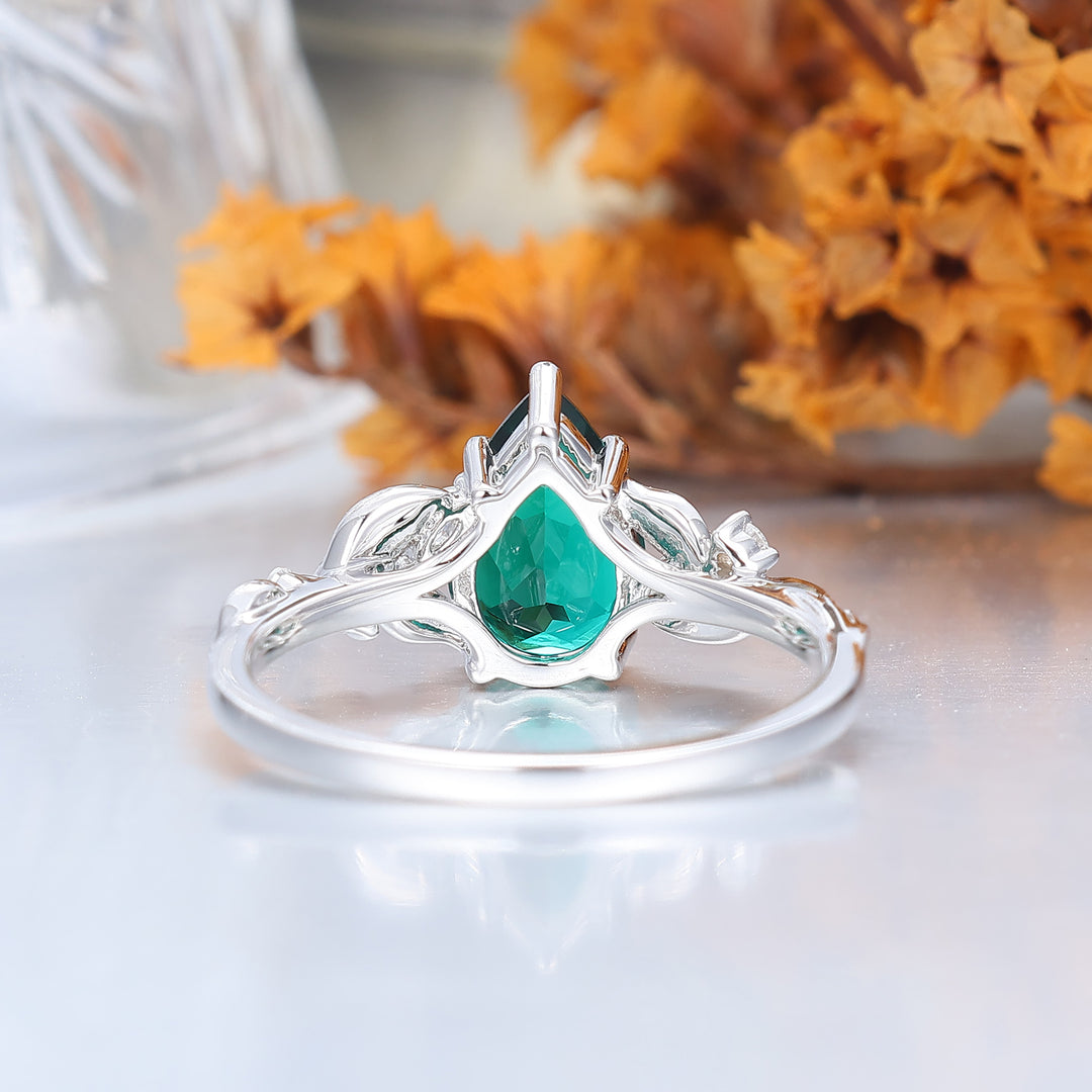 Art Deco 1.5CT Pear Emerald Women Ring Unique Leaf-inspired Emerald Engagement Ring