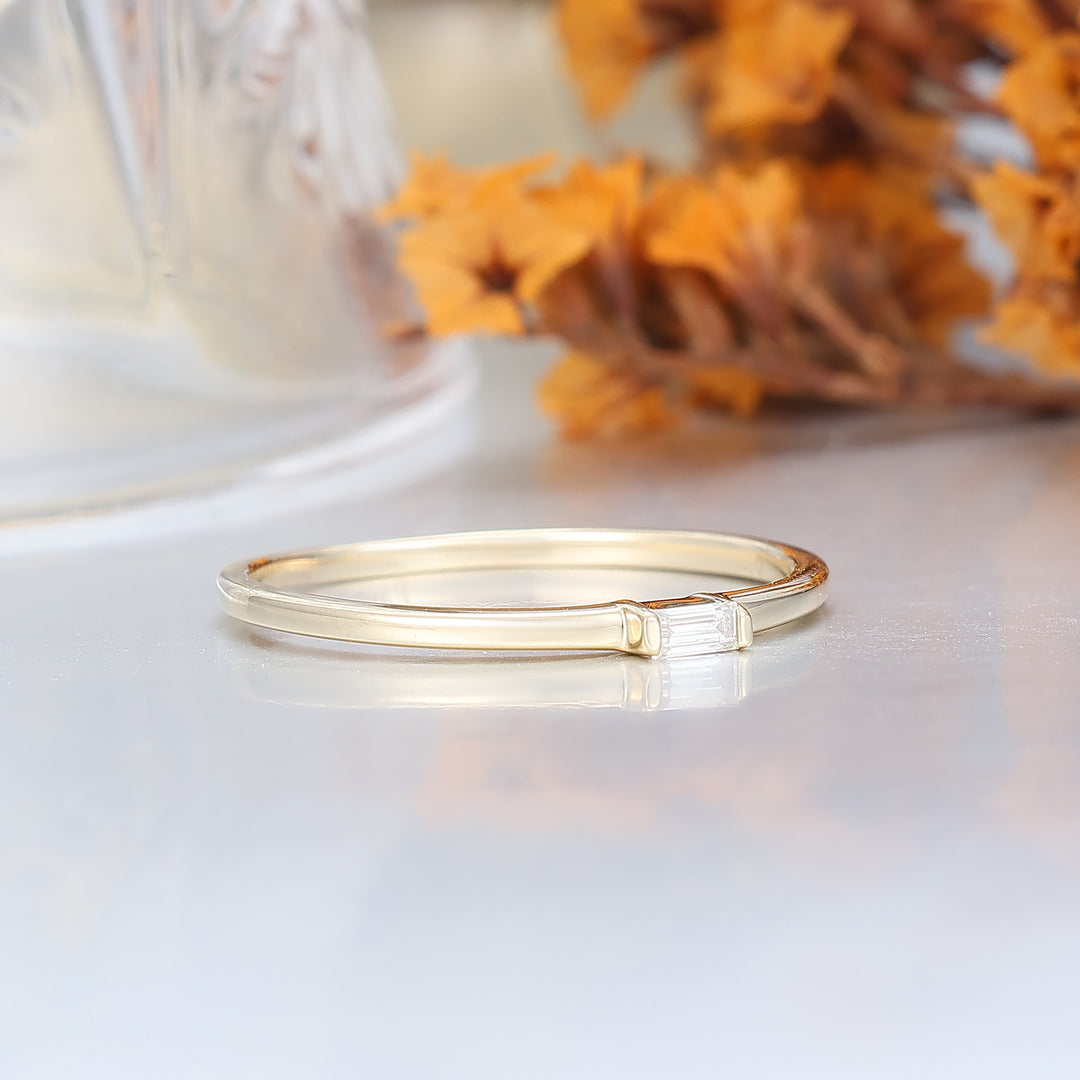 Bague de fiançailles solitaire simple en moissanite rectangulaire, alliance fine en moissanite pour elle