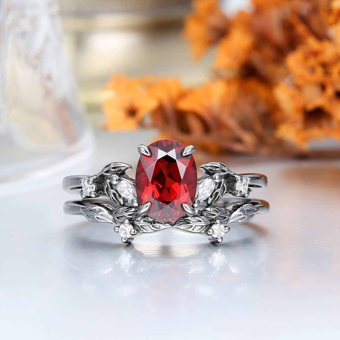 Eleganti anelli di fidanzamento per coppie con accenti a foglia in granato rosso fedi in tungsteno martellato con rubino