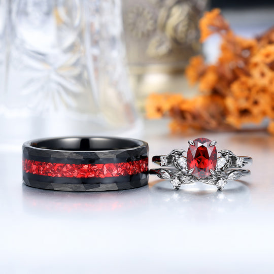 Eleganti anelli di fidanzamento per coppie con accenti a foglia in granato rosso fedi in tungsteno martellato con rubino