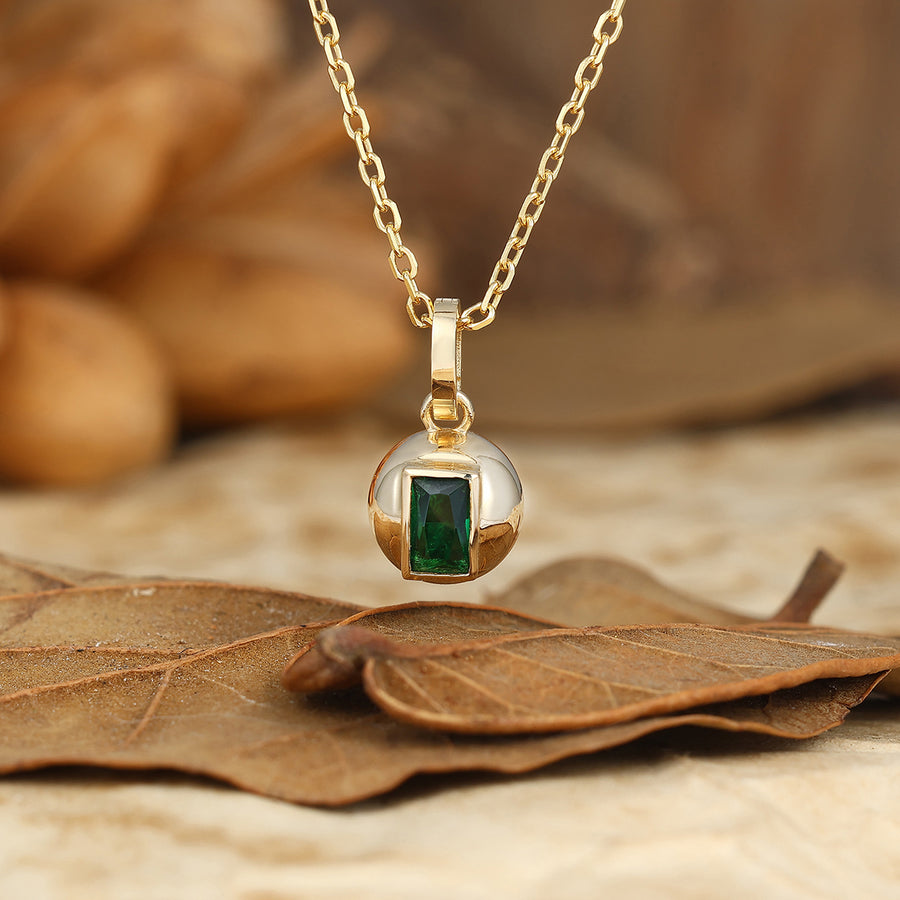 Sphärisches Design Smaragd-Einlage Anhänger Halskette Damen Braut Jubiläumsgeschenk