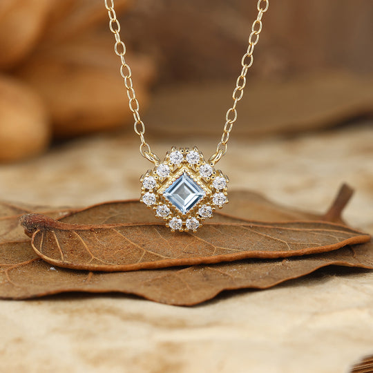 Romantische Aquamarin-Cluster-Anhänger-Halskette Einzigartige Halskette für Damen in Roségold