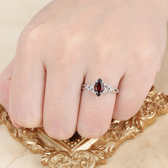 Bague femme Ginkgo Design 1CT marquise grenat rouge, bague de fiançailles unique à griffes