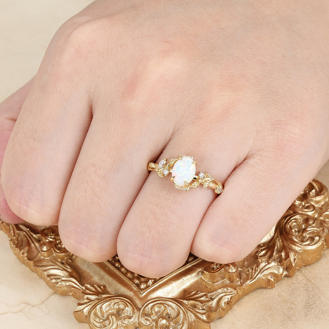 Anello nuziale sottile ovale rosa bianco opale con incisione a foglia, in oro rosa, da donna