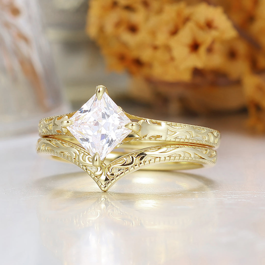 14K Solid Gold Milgrain Engraved Moissanite Wedding Ring Set