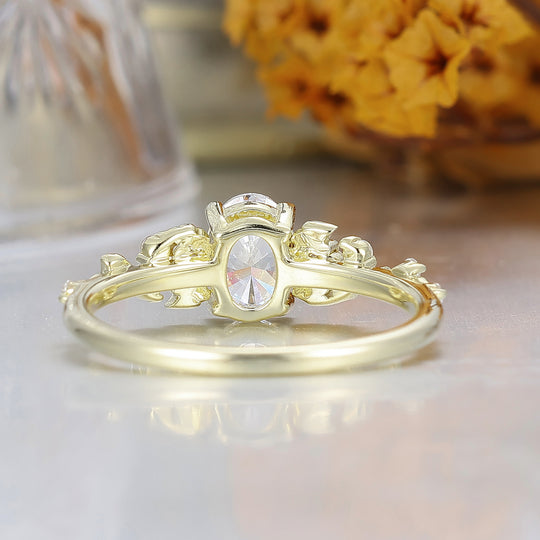 Einzigartiger Ginkgo-Blatt-Ovalschliff-Moissanit-Verlobungsring Handgefertigt Gelbgold Damenring Brautring