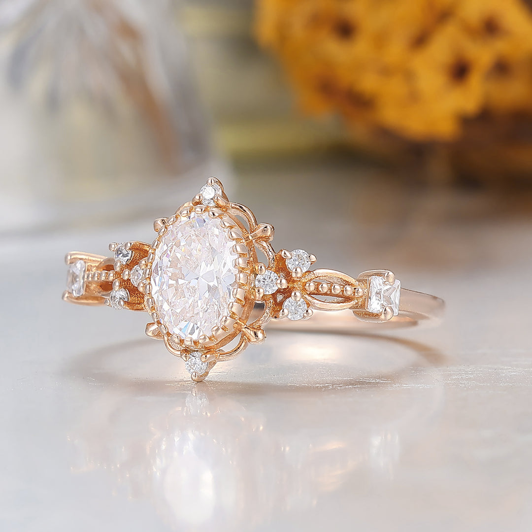 Barockinspirierter ovaler floraler Moissanit-Verlobungsring mit Milgrain, Roségold-Brautring