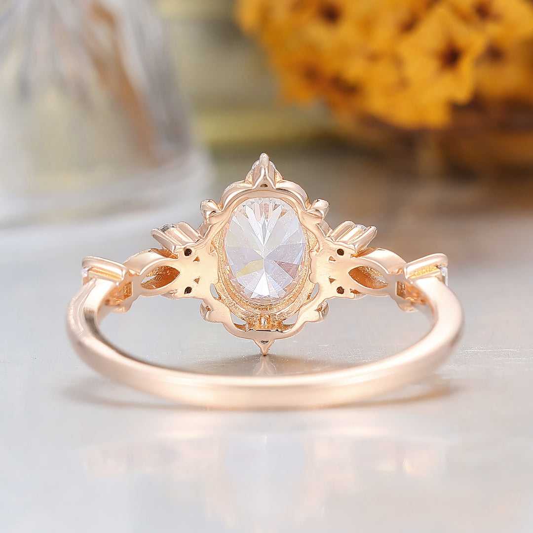 Barockinspirierter ovaler floraler Moissanit-Verlobungsring mit Milgrain, Roségold-Brautring