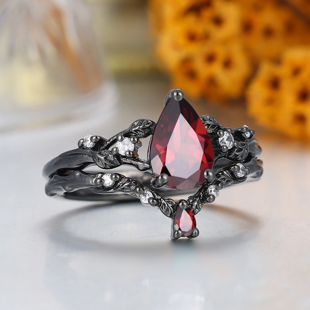 Vintage Black Gold Leaf Engraved Ring Set Handmade Promise Anniversary Bridal Ring  Red Garnet Ring Set