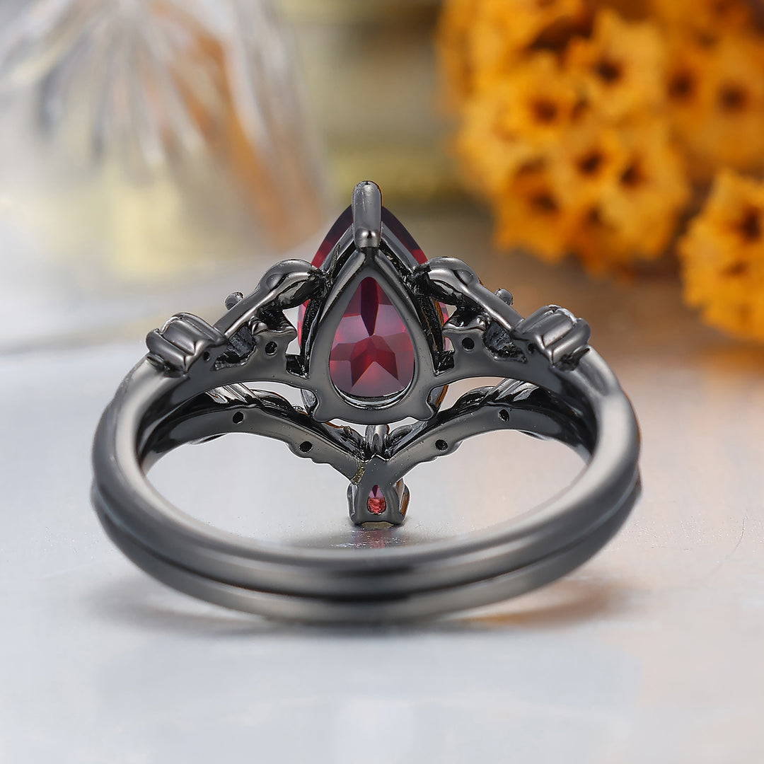 Vintage Black Gold Leaf Engraved Ring Set Handmade Promise Anniversary Bridal Ring  Red Garnet Ring Set