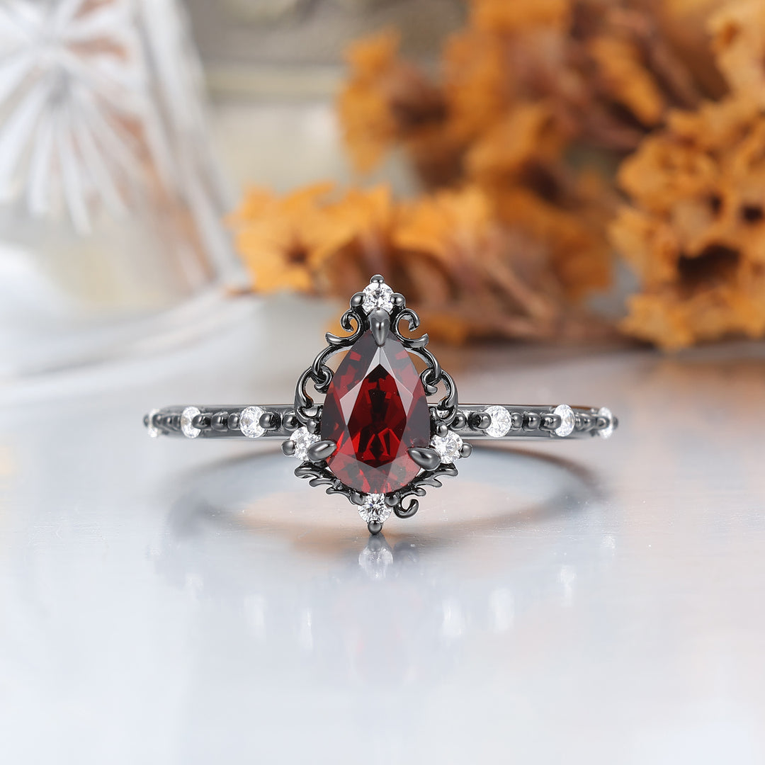 Unieke 1.0 CT peervormige rode granaat Art Deco-blad gouden & 925 zilveren verlovingsring