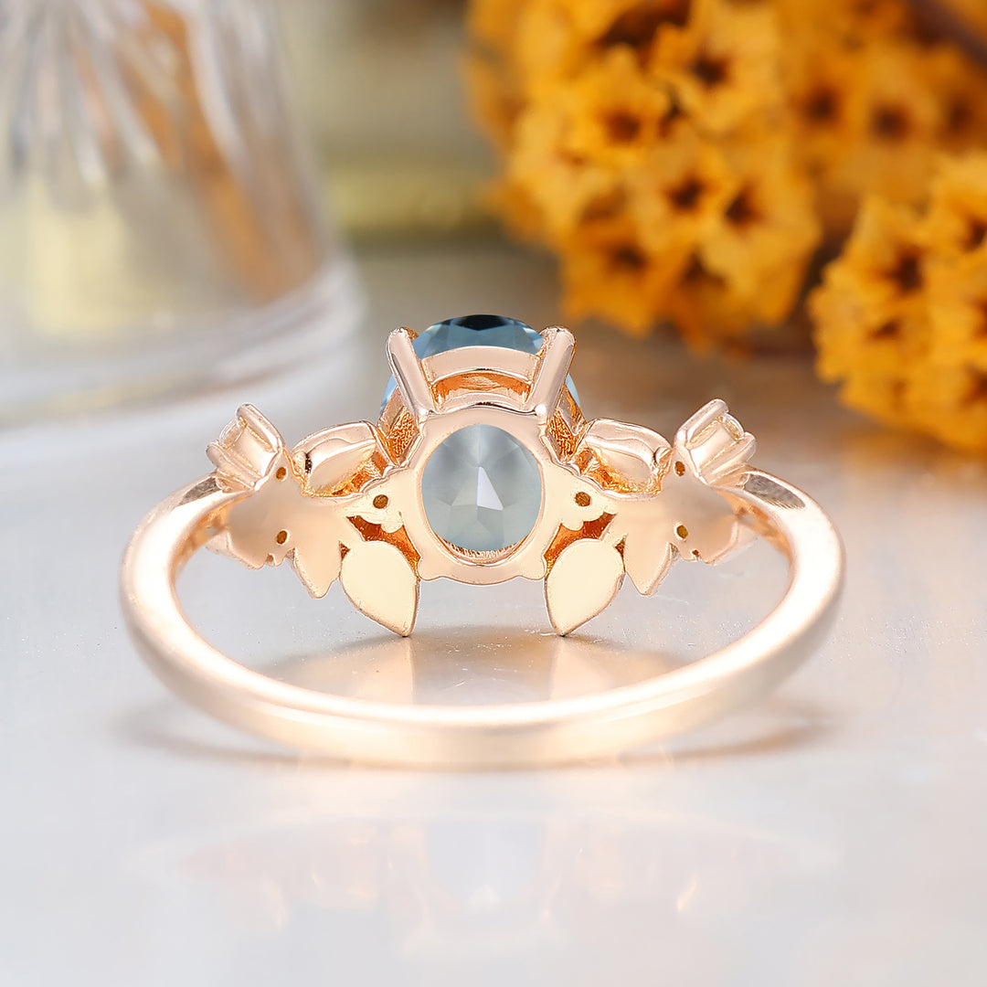 Zierlicher 1,5-Karäter Ovaler Aquamarin-Ring mit Blattmotiv, Moissanit-Einlage, Verlobungsring