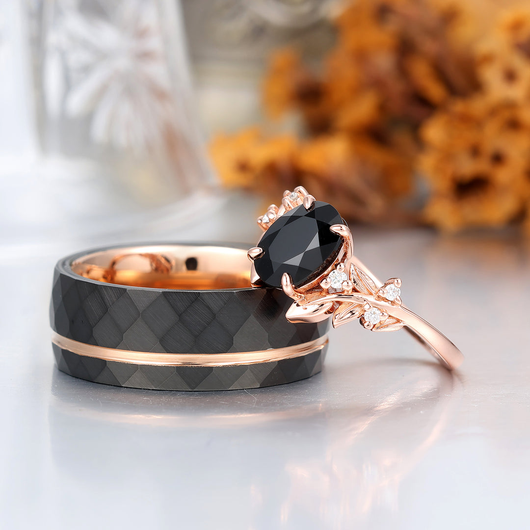 Anelli di Fidanzamento Coppia con Lama in Onice Nero Art Deco Anelli di Promessa Martellati in Tungsteno per Matrimonio Uomo e Donna
