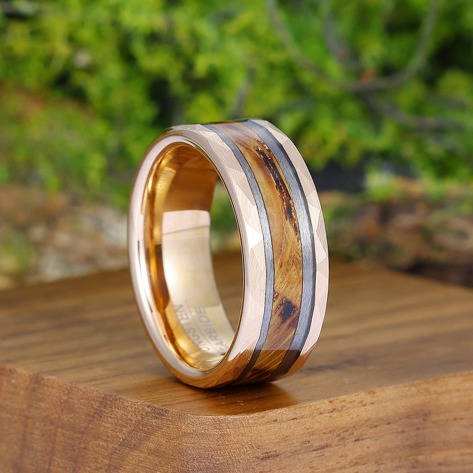 Unique Hammered Wood Men' s Tungsten Wedding Band Unisex Wooden Anniversary Brithday Ring