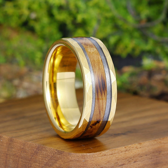 Unique Hammered Wood Men' s Tungsten Wedding Band Unisex Wooden Anniversary Brithday Ring