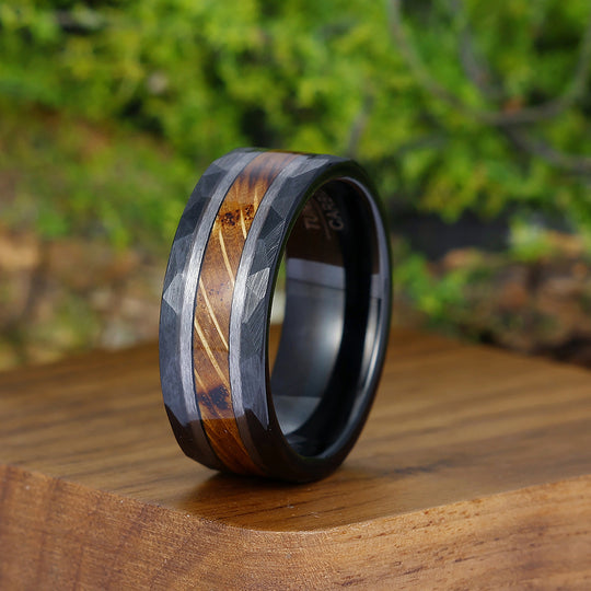 Unique Hammered Wood Men' s Tungsten Wedding Band Unisex Wooden Anniversary Brithday Ring