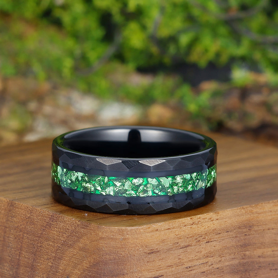 Stylish Hammered Emerald Mens Engagement Tungsten Band 8mm Unisex