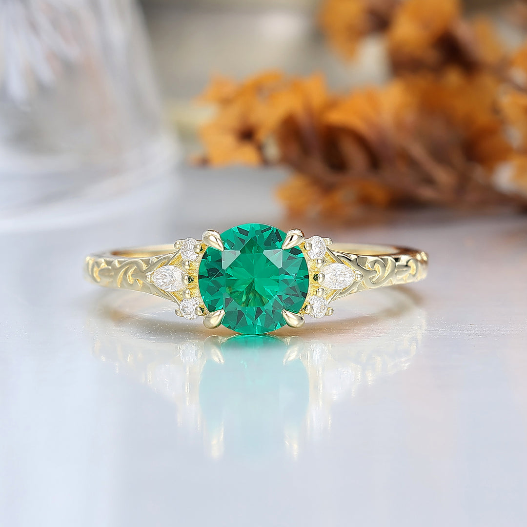 Vintage Style Round Cut Emerald Engagement Ring Filigree Wedding Ring For Her