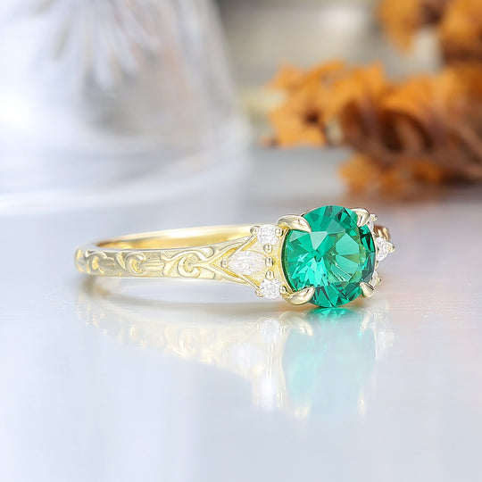 Vintage Style Round Cut Emerald Engagement Ring Filigree Wedding Ring For Her