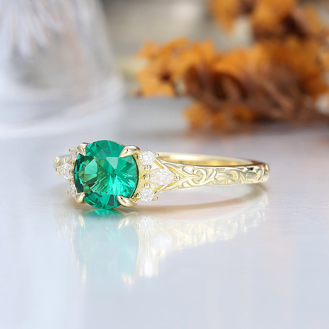 Vintage Style Round Cut Emerald Engagement Ring Filigree Wedding Ring For Her