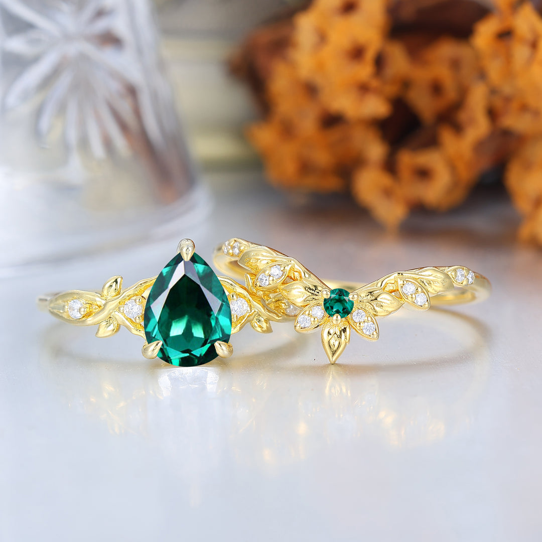 Brilliant Pear Cut Emerald Leaf Design Couple Ring Set Nature Inspired Rings For Men And Women
