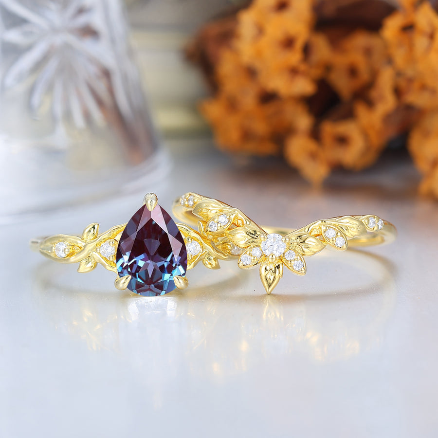 Nature Inspired Flower Leaf Design Alexandrite Ring Set Pear Cut Alexandrite Wedding Set