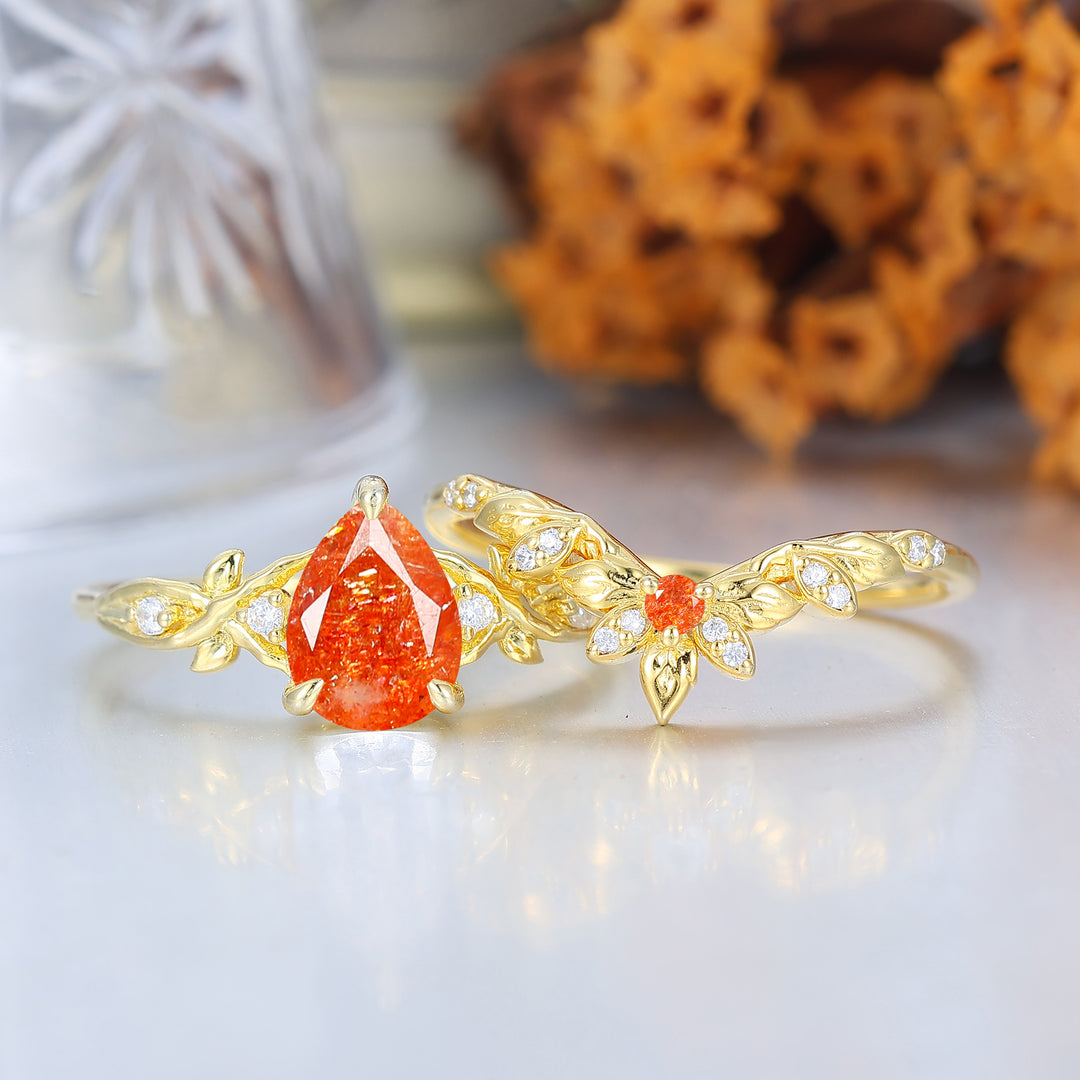 Set Nuziale con Pietra di Sole a Forma di Pera Ispirato alla Natura Anello di Fidanzamento Set Nuziale Romantico Anello Enhancer