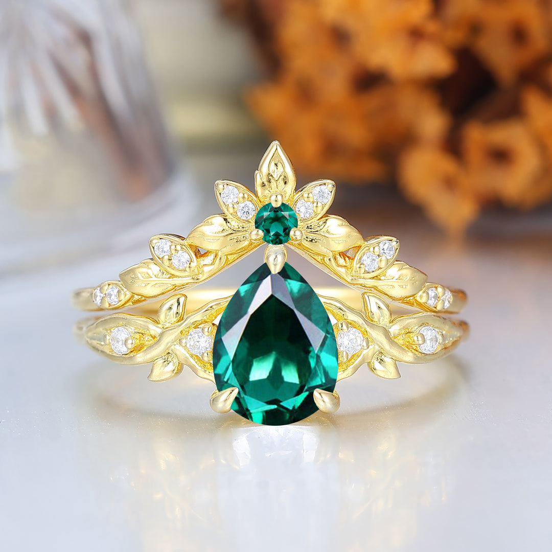 Brilliant Pear Cut Emerald Leaf Design Couple Ring Set Nature Inspired Rings For Men And Women