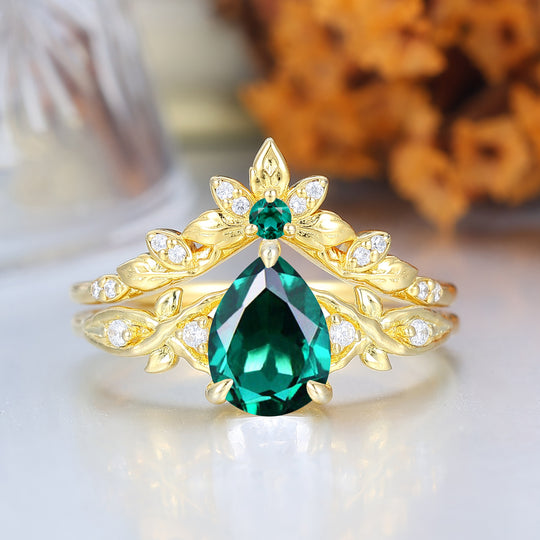 Brilliant Pear Cut Emerald Leaf Design Couple Ring Set Nature Inspired Rings For Men And Women