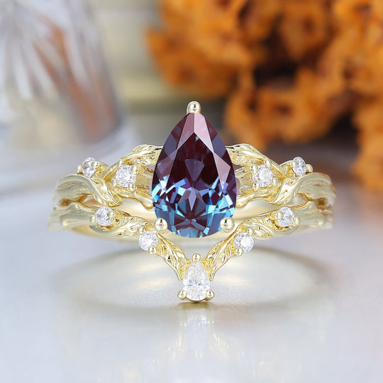 Leaf Design Pear Cut Alexandrite Bridal Ring Set 14K Solid Gold Alexandrite Women Rings