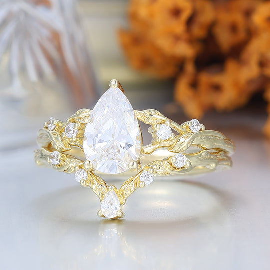 Pear Cut Moissanites Yellow Gold Vine & Leaf  Romantic Bridal Set  Engagement Ring