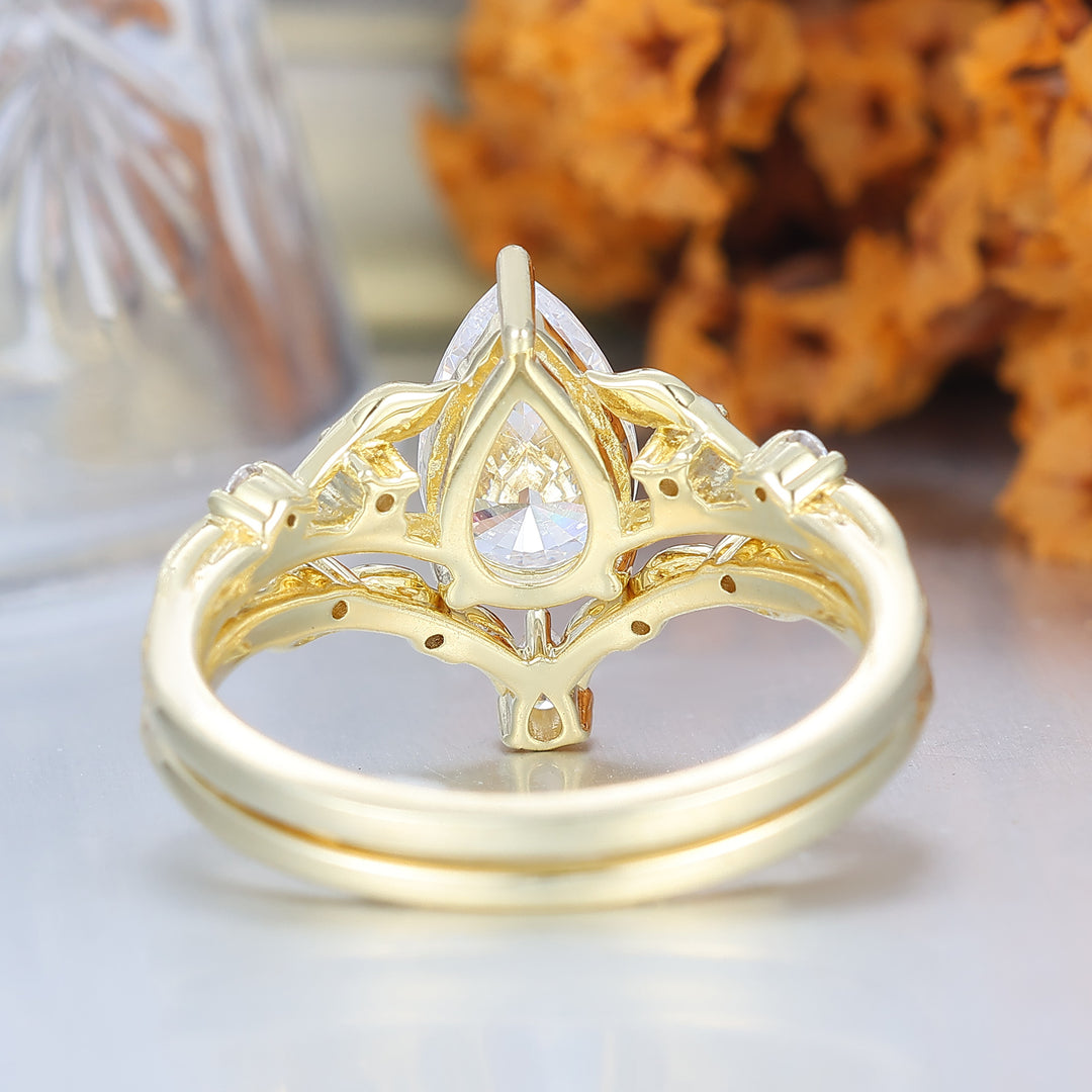 Pear Cut Moissanites Yellow Gold Vine & Leaf  Romantic Bridal Set  Engagement Ring