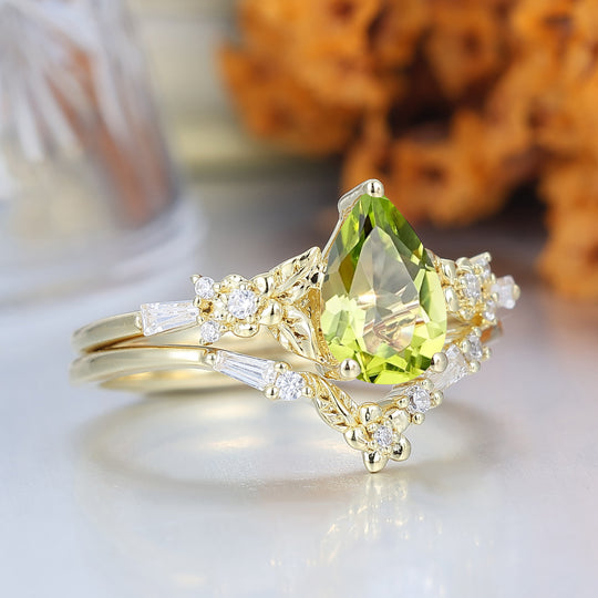 Artsy Engraved Floral Peridot Engagement Rings Solid Yellow Gold Pear Cut Peridot Wedding Ring Set