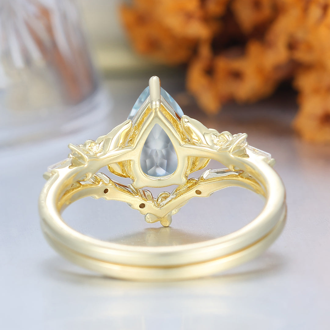 Nature Inspired Aquamarin Blumen Brautset Birnenschliff Vintage Goldring Stapelset