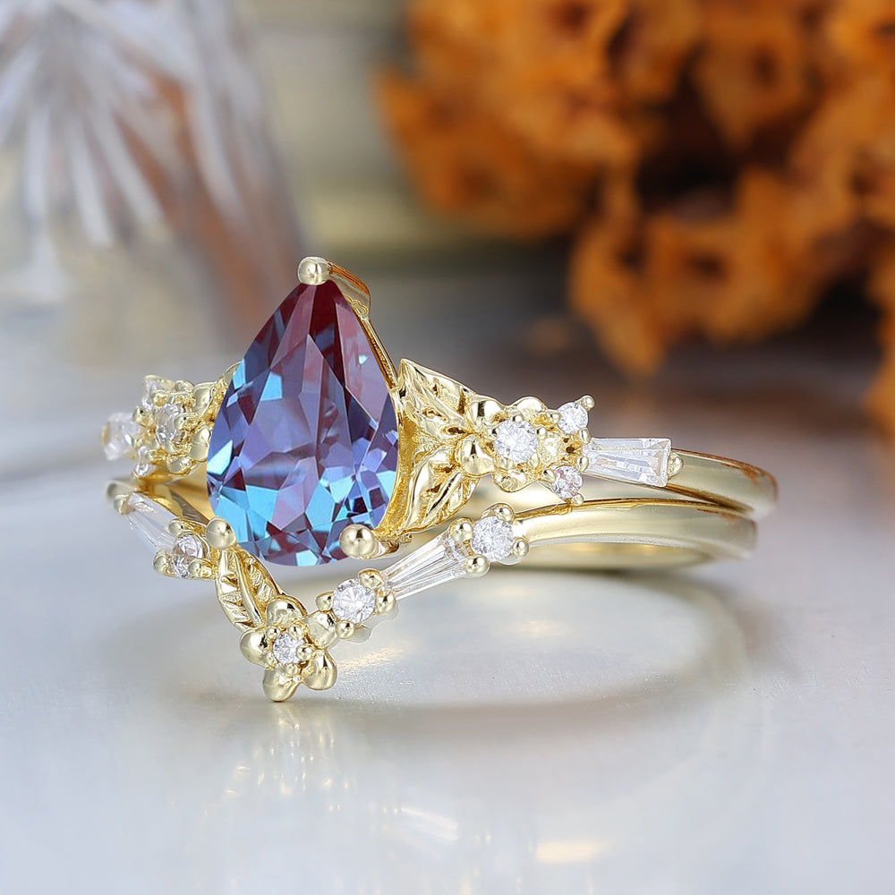 Nature Inspired Alexandrite Floral Bridal Set Pear Cut Vintage Gold Ring Stacking Set